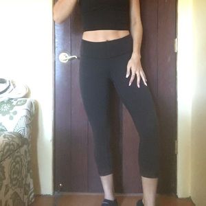TWO LULULEMONS LEGGINGS